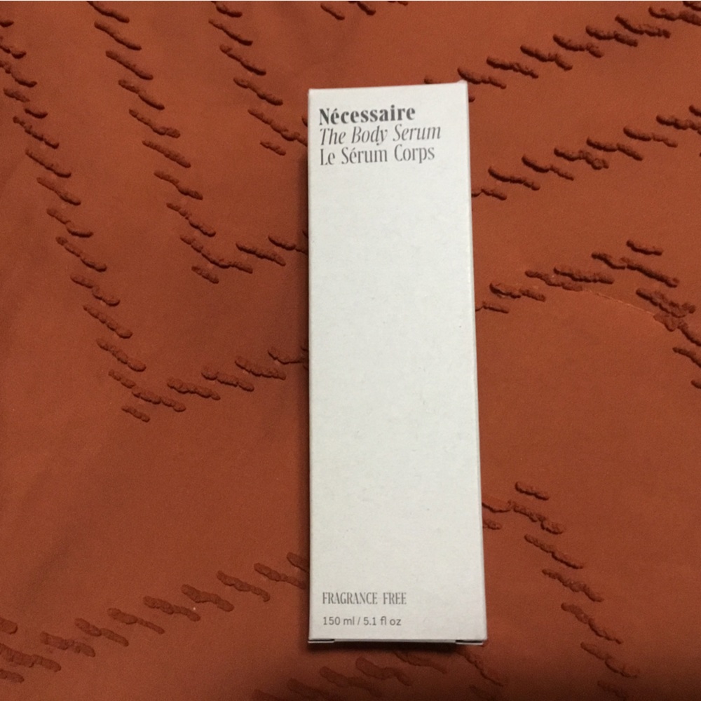 Necessaire body serum